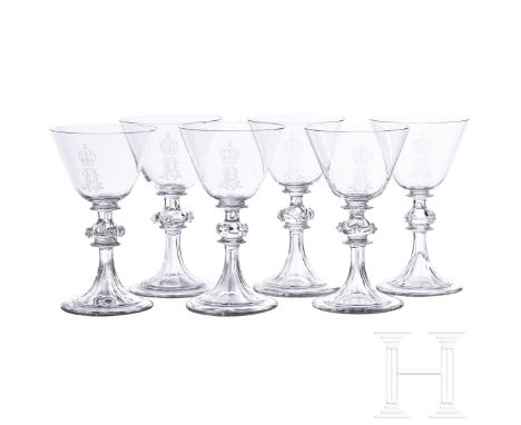 Prinz Alfons von Bayern (1862 - 1933) - Set von sechs Weißweingläsern  Mundgeblasenes Glas. Kelchform mit schauseitig geschni