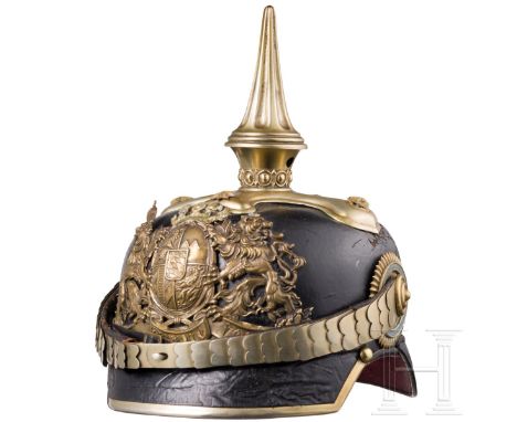 Helm M 1886 für Offiziere der Infanterie, um 1900  Zusammengestellt. Schwarz lackierte Lederglocke (krakeliert, Druckstellen,