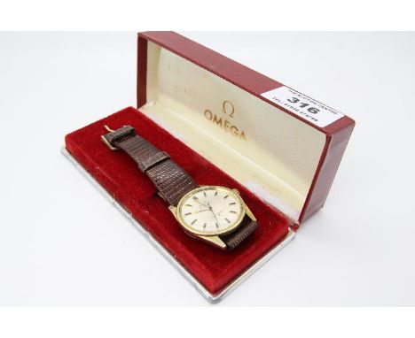 A gentleman’s gold-plated stainless steel case Omega Constellation automatic chronometer certified wristwatch, centre seconds