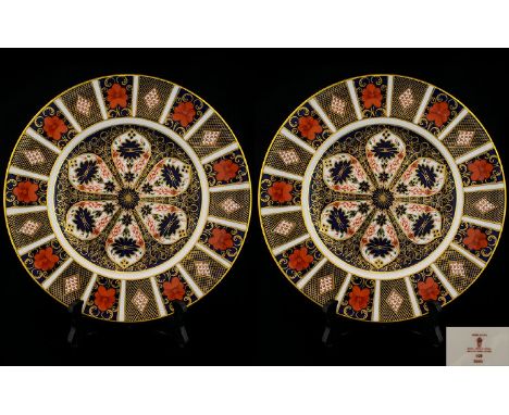 Royal Crown Derby Pair of Old Imari Single Gold Band 22ct Large Cabinet Plates pattern no 1128, date 1973. Diameter 10.5 inch