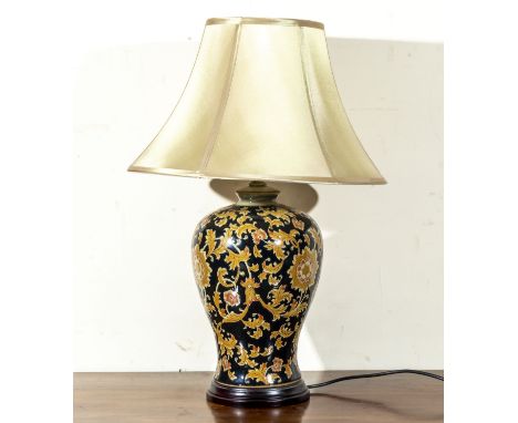 A ceramic table lamp, base 36cm tall