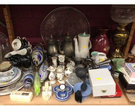 One shelf of crested ware, china, oil lamp and silver plated ware