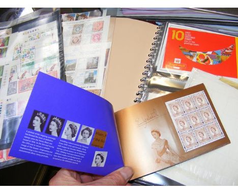 Interesting stamp collection with sheets, booklets and First Day Covers 