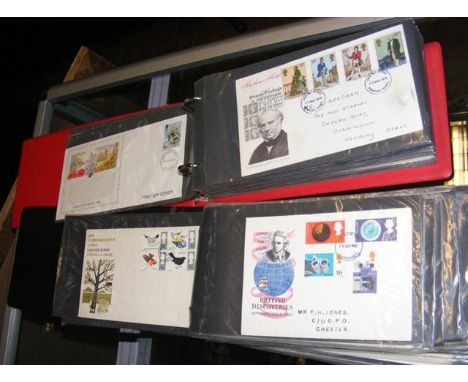 Great Britain First Day Cover stamp collection (100 covers) in two albums 