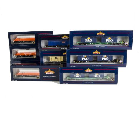 Bachmann 00 Gauge modern bogie Freight Stock: comprising four 90-tonne JGA hopper wagons in RMC orange livery ref 37-326B, to