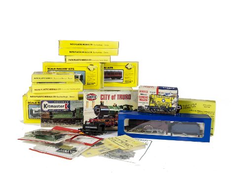 A collection of 00 Gauge 4mm/1ft scale kits by Ratio Airfix and others: mostly unmade, including Ratio MR 2-4-0 locomotive wi