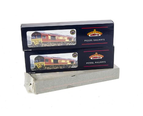 Bachmann 00 Gauge Diesel Locomotives: comprising Class 66 locomotives 66135 and 66200 (Bachmann ref 32-725 and 32-730 respect