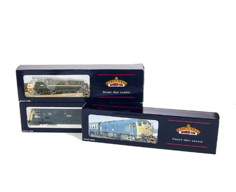 Bachmann 00 Gauge Diesel Locomotives: Class 24 no 5087, and Class 42 Warships D804 ‘Avenger’ and D870 ‘Zulu’, all in BR blue 