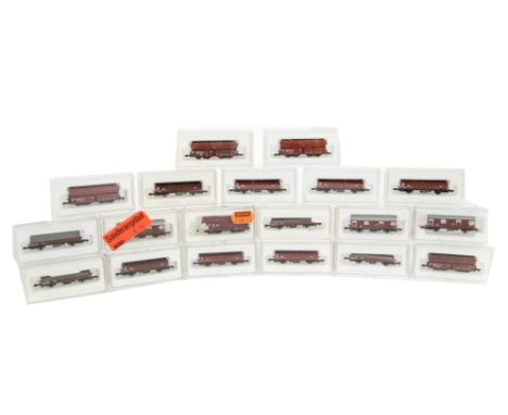 Märklin Mini-Club Z Gauge European Freight Stock: comprising low-side wagons, vans, bogie hopper wagons and others, all in DB