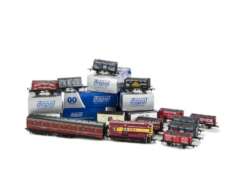 Bachmann 00 Gauge Diesel Locomotive and Freight Stock: comprising 0-6-0 Diesel shunter 08921 in EWS red/yellow livery, approx