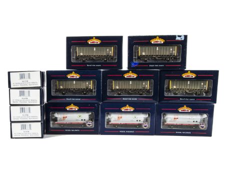 Bachmann 00 Gauge 4-wheel Freight Stock: a block train of nine MEA mineral wagons in weathered ‘Transrail’ livery ref 33-375B