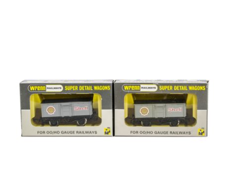 A pair of Wrenn Railways 00 Gauge W5051 Shell Mineral Wagons, in two slightly different shades of light/silvery grey, in orig