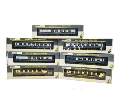 Wrenn Railways 00 Gauge Pullman Coaches: BR blue/grey W6005 ‘Golden Arrow’ Ist Class Pullmans (2), W6003 2nd/Brake and W6004 