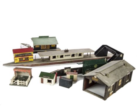 Wooden 0 Gauge Stations and other buildings by Bassett-Lowke and others: including two Island Platforms, station with extensi