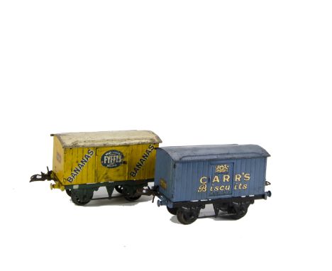 Hornby 0 Gauge Private Owner Vans: light blue Carr’s Biscuits, G, general wear, Fyffe’s Banana in yellow with green chassis a