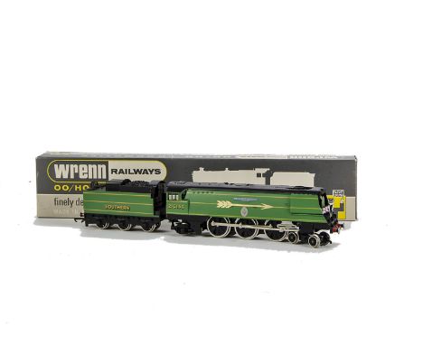 A Wrenn Railways 00 Gauge W2265/A Golden Arrow ‘Fighter Pilot’, No 21C155, in SR green, no instructions, in original box Ref 