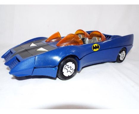 Batman - a vintage Batmobile by Kenner, ca 1984, approx 34 cm (length) excellent, unboxed - Est £30 - £50