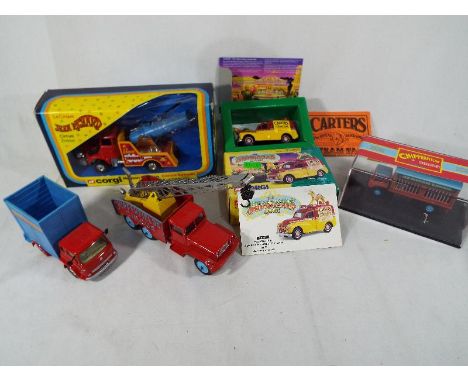 Corgi Classics Chipperfields Circus - International 6 x 6 truck and crane, Bedford tractor unit, both mint unboxed, also Corg
