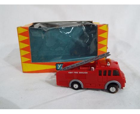 Minic Motorways by Triang - an OO/HO Gauge Fire Engine, model M 1550, 'Kent Fire Brigade', excellent in good original box - E