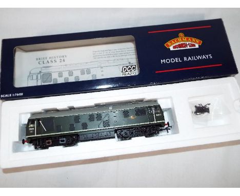 Model Railways - a Bachmann OO gauge model diesel electric class 24 BoBo  BR green livery, excellent + to near mint in near m