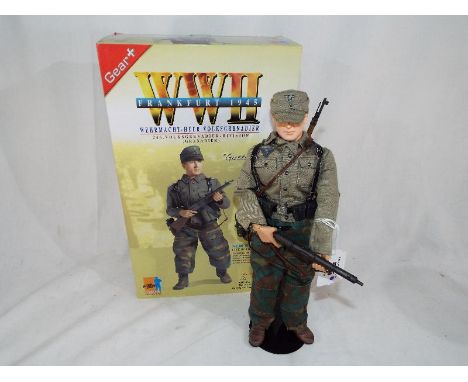 Dragon Action figure - a World War Two (WWII) Frankfurt 1945 Wehrmacht. Heer Volksgrenadier 246 Volksgrenadier - Division Gus