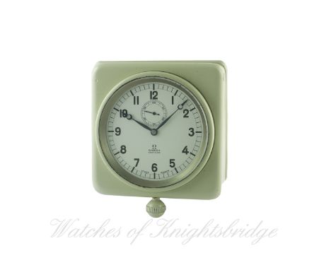 A SECOND WORLD WAR ROYAL NAVY SUBMARINE / SHIPS 8 DAY OMEGA CLOCK CIRCA 1939, REF. 9574684
D: White enamel dial with black Ar