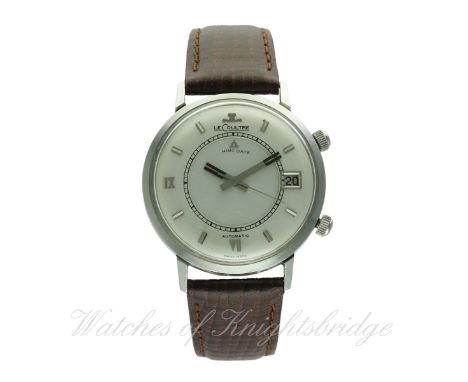 A GENTLEMAN'S STAINLESS STEEL LECOULTRE MEMODATE AUTOMATIC ALARM BRACELET WATCH CIRCA 1960s
D: Silver dial with raised silver