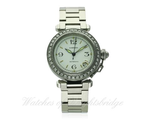A GENTLEMAN'S STAINLESS STEEL CARTIER PASHA AUTOMATIC BRACELET WATCH CIRCA 2005, REF. 2324 D: White dial with quarterly Arabi