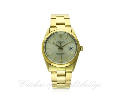 A GENTLEMAN'S STEEL & GOLD CAPPED ROLEX OYSTER PERPETUAL DATE BRACELET WATCH CIRCA 1986, REF. 15505
D: Silver dial with gilt 