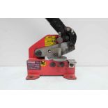 Sealey Model 35/4R.V2 Metal Cutting Shears. Capacity 4mm Sheet. Capacity 10mm Round Bar. Cutting Len