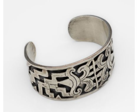 Armspange,   Mexiko, um 1955, 925er Silber, sog. Azteken-Stil, geometrische Gestaltung, D.ca. 6 cm, ca. 37.3 gBangle, Mexico,