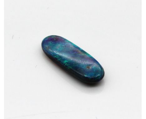 Loser Schwarz Opal, ca. 1.56 ct, länglich, schönes FarbspielLoose Black opal, approx. 1.56 ct, elongated, nice play of colour