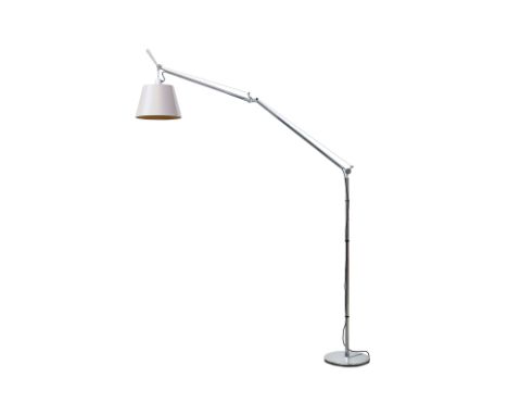 AN ARTEMIDE TOLOMEO MEGA FLOOR LAMP
Fully adjustable articulated arm body in aluminum, parchment diffuser, weighted steel bas