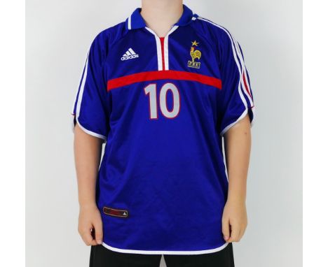 A France International shirt 2000–2002 bears the No. 10 for Zinedine Zidane, possibly match worn. France went on to win the E