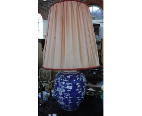 A LARGE BLUE AND WHITE CHINESE GINGER JAR (converted to a table lamp, not drilled), 13" high (plus electric fittings)