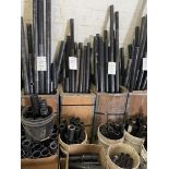 un lot de 50 + assorted pipe