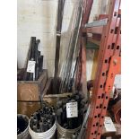 un lot de 50 + assorted pipe