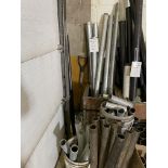 un lot de 50 + assorted pipe