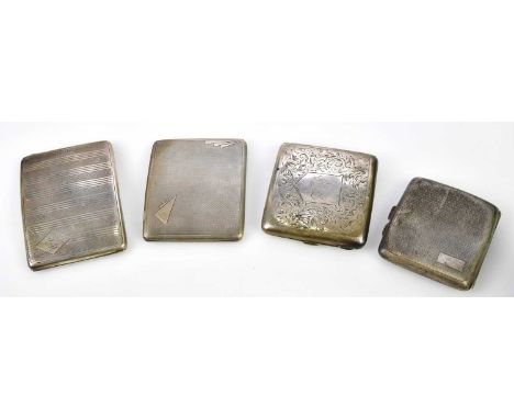 A George V hallmarked silver cigarette case/compact with engine turned decoration and two compartments to the interior, Birmi