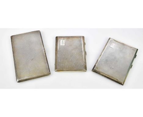 HENRY CLIFFORD DAVIS; an Elizabeth II hallmarked silver cigarette case with engine turned decoration and gilded interior, Bir