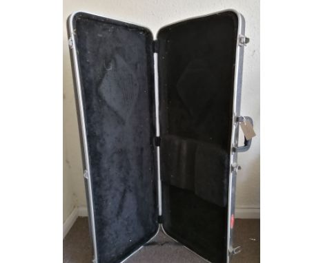 A Stagg hard guitar case Condition: Some rust around the latches / locks, nicotine stains and odour