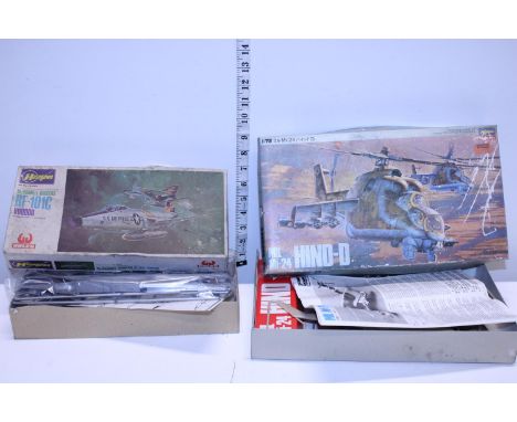 Two Hasegawa military model kits, (boxed as new) 