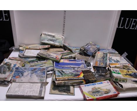 A large quantity of assorted military model kits (as found) 