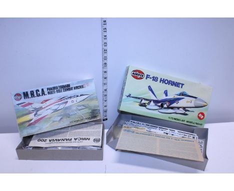 Two vintage Airfix aircraft model kits, (boxed as new) 