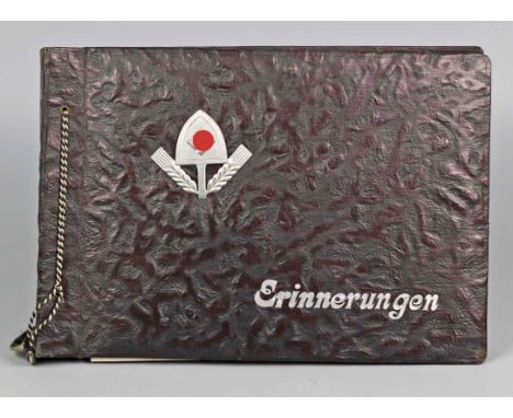 RAD- Album *Erinnerungen* dunkelrotbraunes Lederalbum mit RAD Applikation sowie silbergeprägtem Titel *Erinnerungen*, in Foto