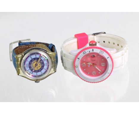 Swatch und ICE Watch Armbanduhren an blauem Lederarmband ausgeführte Swatch Automatik RUISSEAU sak110 Jahrgang 1994, Werk läu