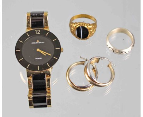 4 Schmuckteile und Armbanduhr das Paar Bicolor Kreolen ist punziert Silber 925 dazu ein Freundschafts-Ring in Silber sowie ei