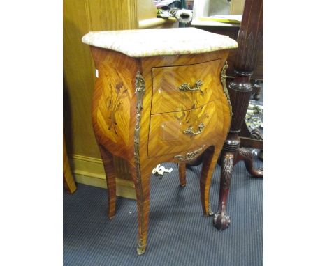 A Louis XV style marquetry petit commode, 20th Century, 73 x 43 x 26 cm  