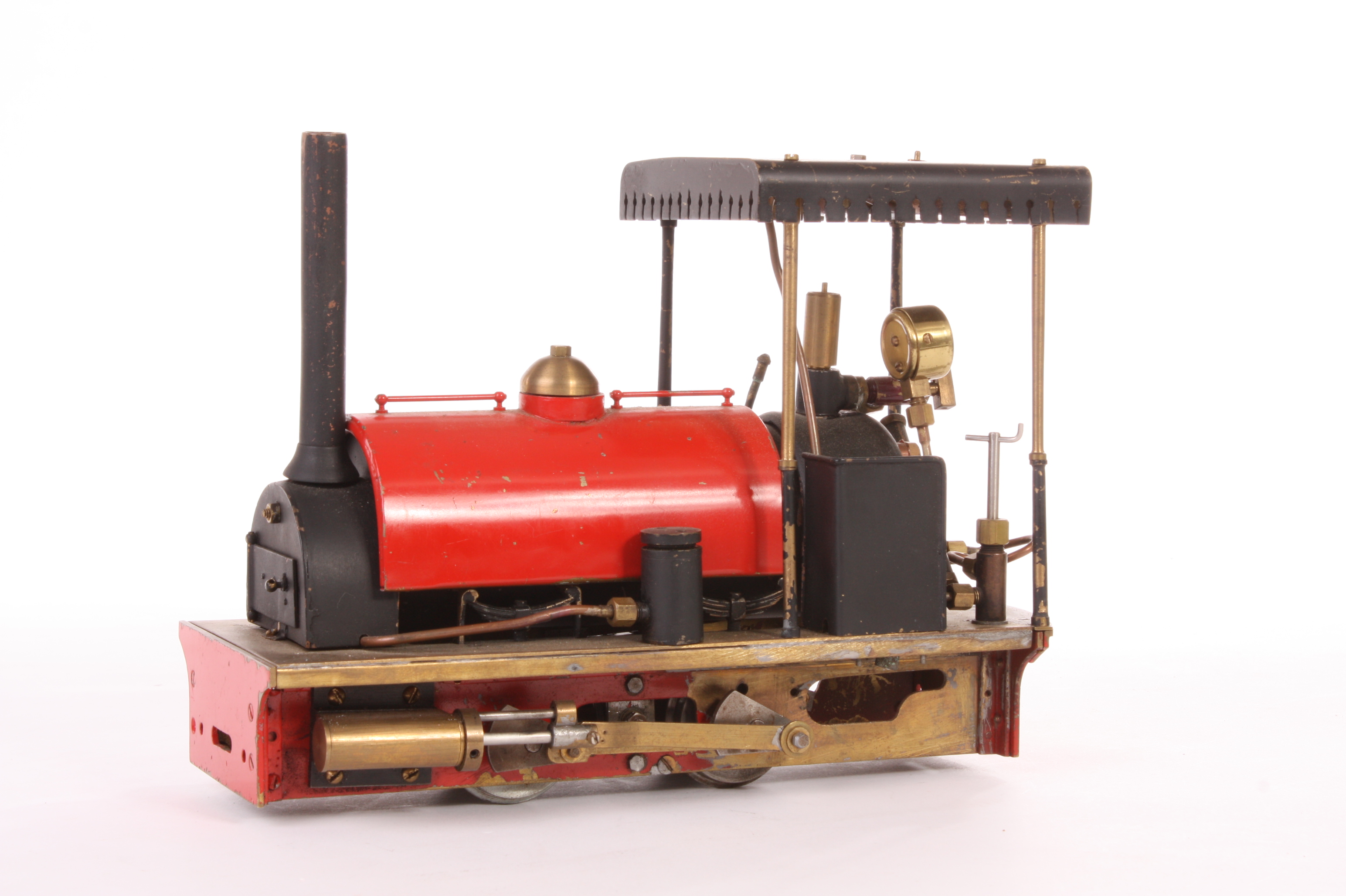 A hand-made 0 Gauge (narrow gauge) live steam 0-4-0 Saddle tank ...