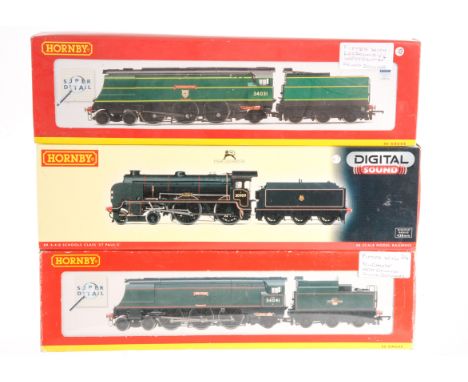 Hornby (China) 00 Gauge locomotives: Unrebuilt Bulleid Pacifics: R2218 ‘Wilton’ No. 34041 in early BR Malachite green; R2691 